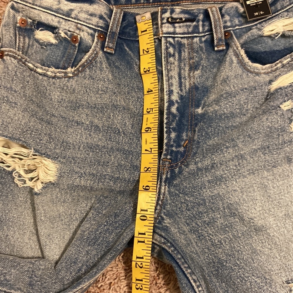 Abercrombie & Fitch High-Rise Distressed Blue Jeans - Picture 11 of 13